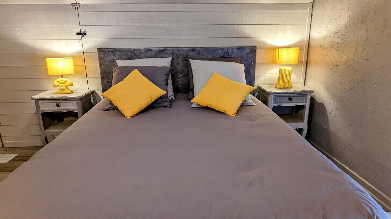 Photo of Bedroom in Saint-Bresson