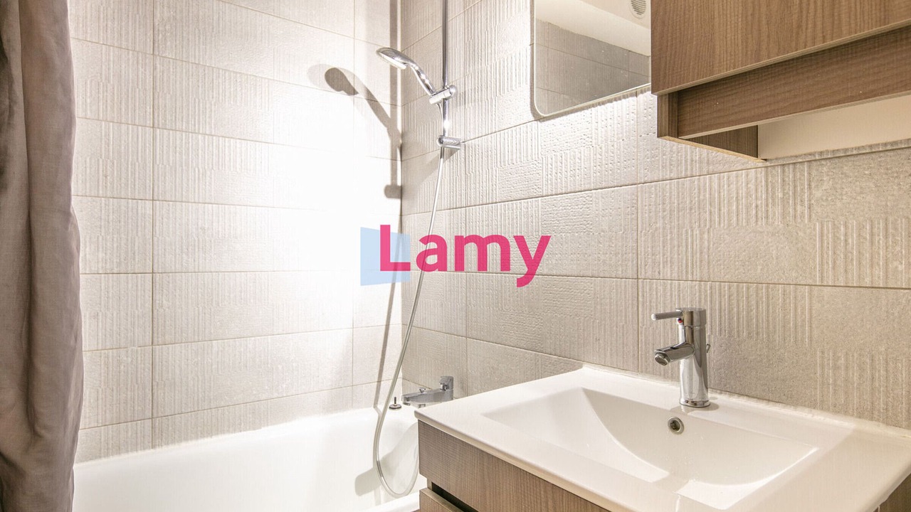 Photo of Bathroom in Correncon-en-Vercors