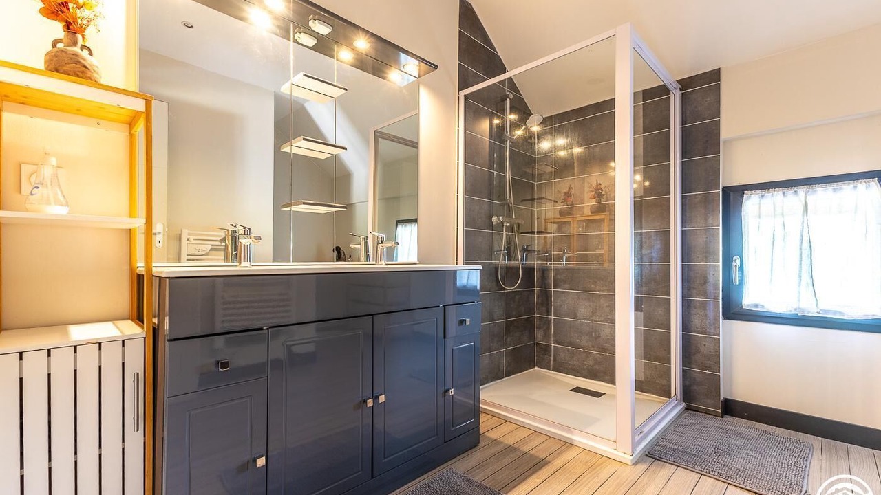 Photo of Bathroom in Glaine-Montaigut