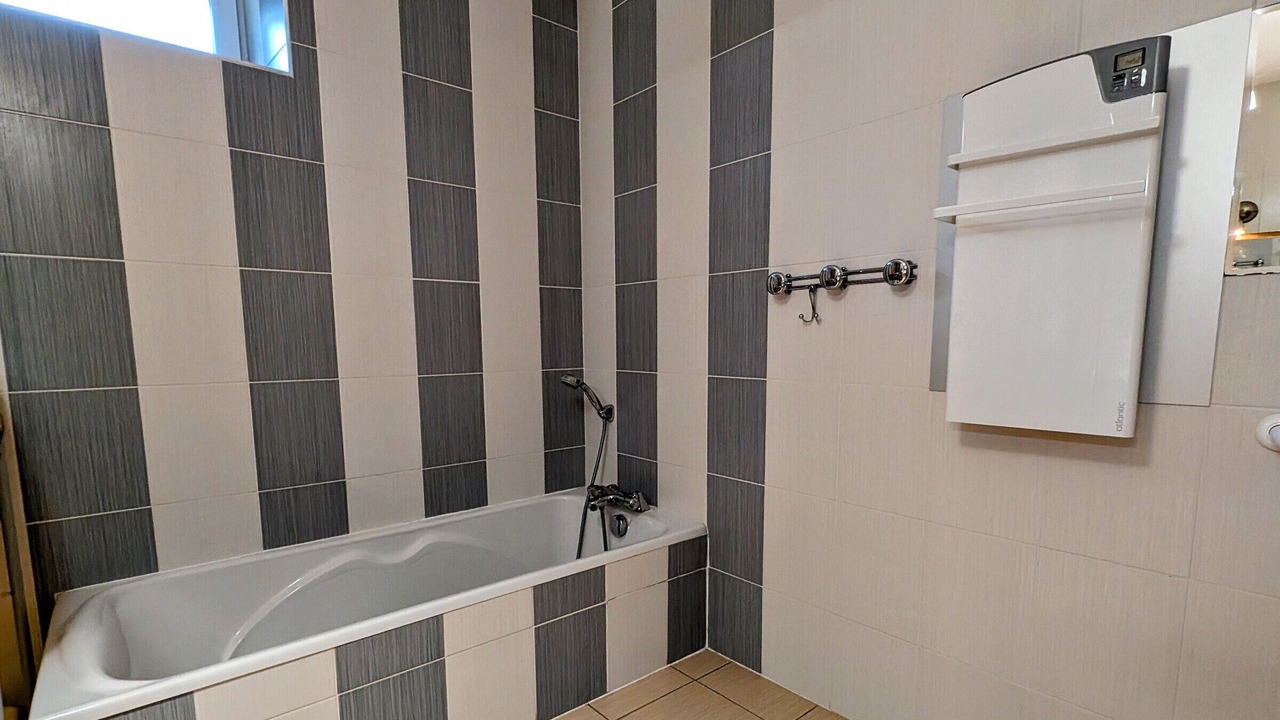 Photo of Bathroom in Corravillers