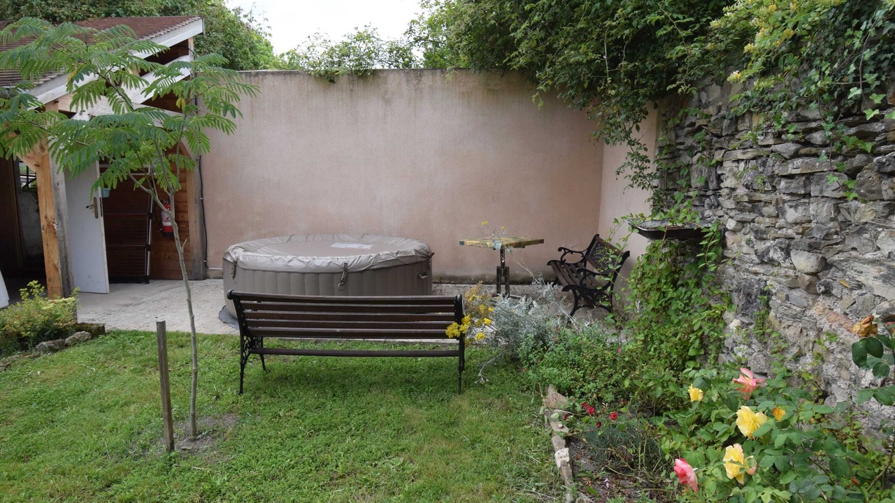 Photo of Patio Balcony in Souvigny