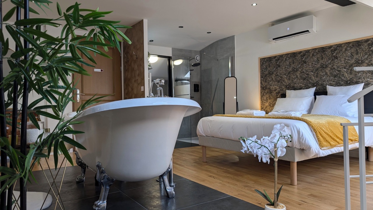 Photo of Bedroom in Montlucon