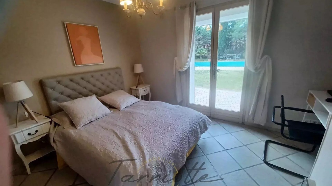 Photo of Bedroom in Allan