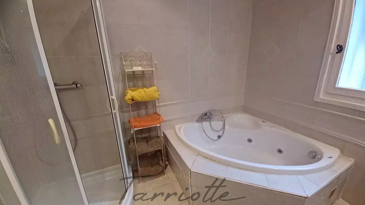 Photo of Bathroom in Allan