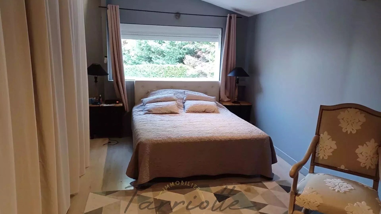 Photo of Bedroom in Allan