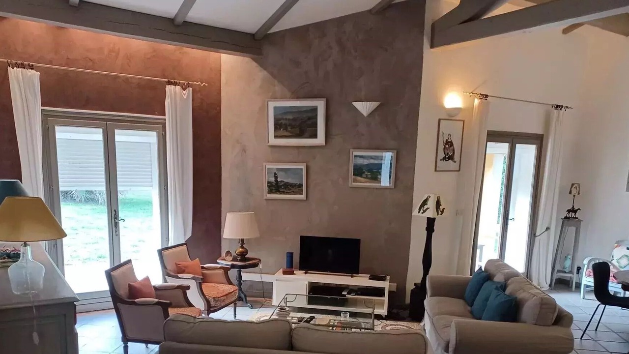 Photo of Livingroom in Allan