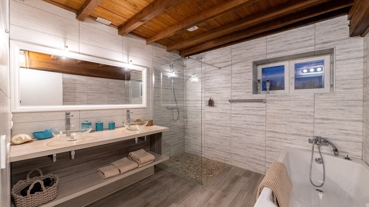 Photo of Bathroom in Sagy