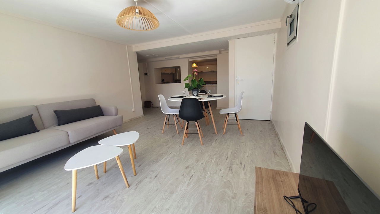 Photo of Livingroom in Vesseaux