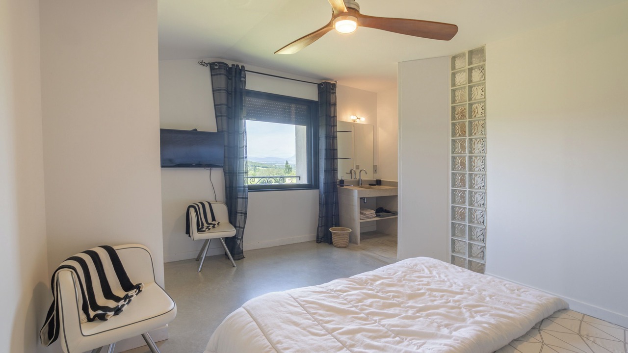 Photo of Bedroom in La Touche
