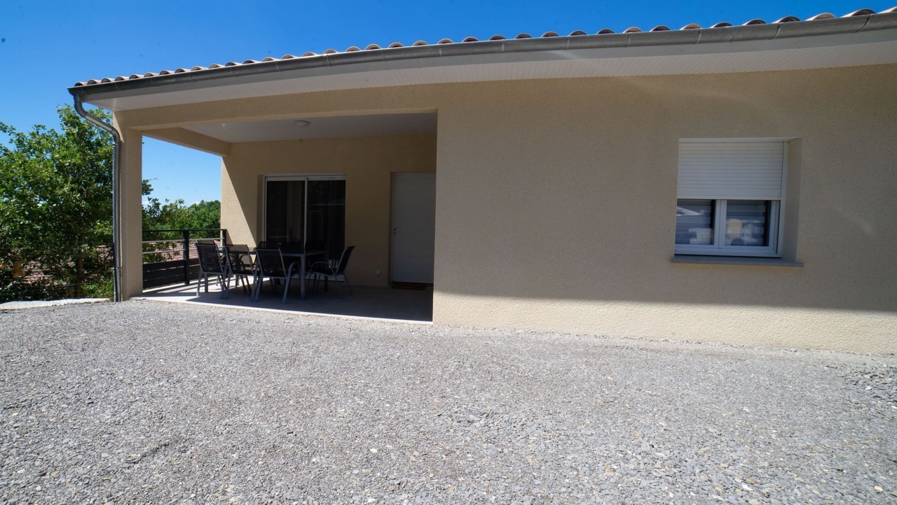Photo of Outdoor in Vesseaux