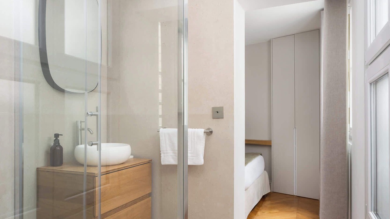 Photo of Bathroom in Quartier de la Place-Vendome