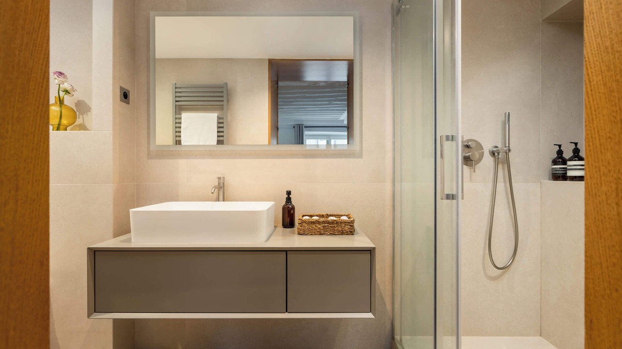 Photo of Bathroom in Quartier de la Place-Vendome