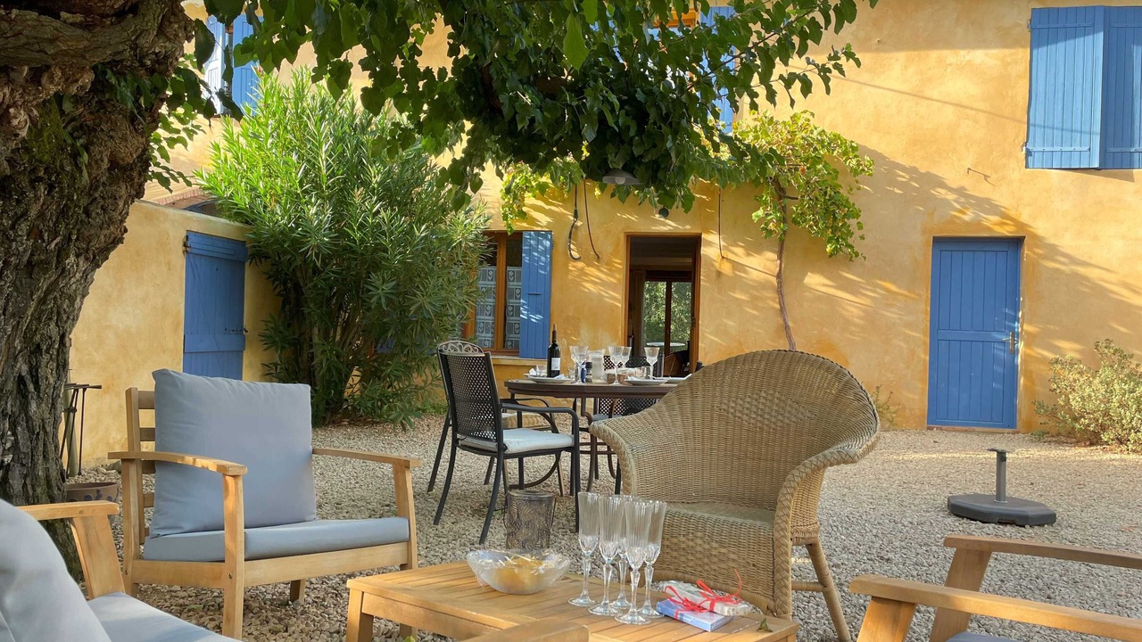 Photo of Outdoor in Suze-la-Rousse