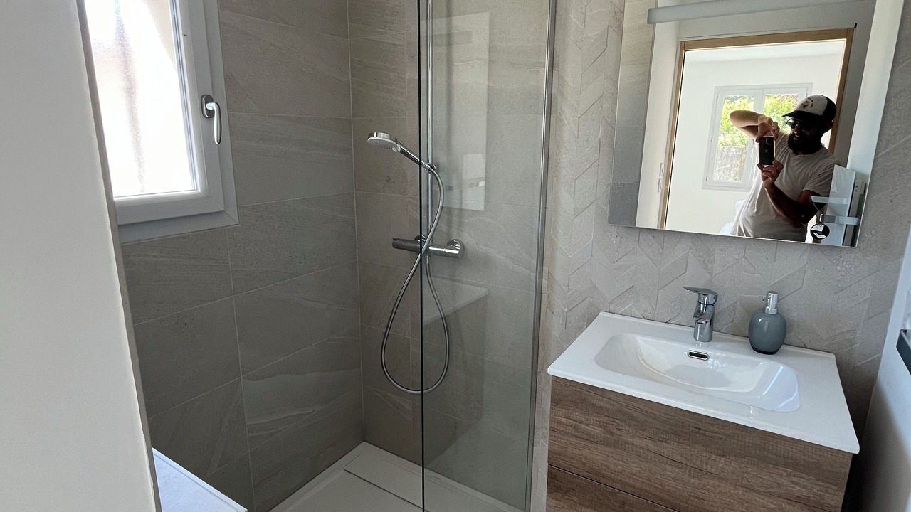 Photo of Bathroom in Malemort-du-Comtat