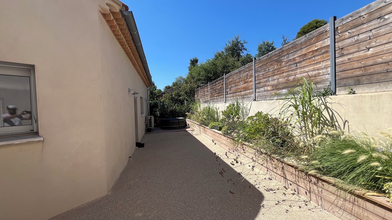 Photo of Outdoor in Malemort-du-Comtat
