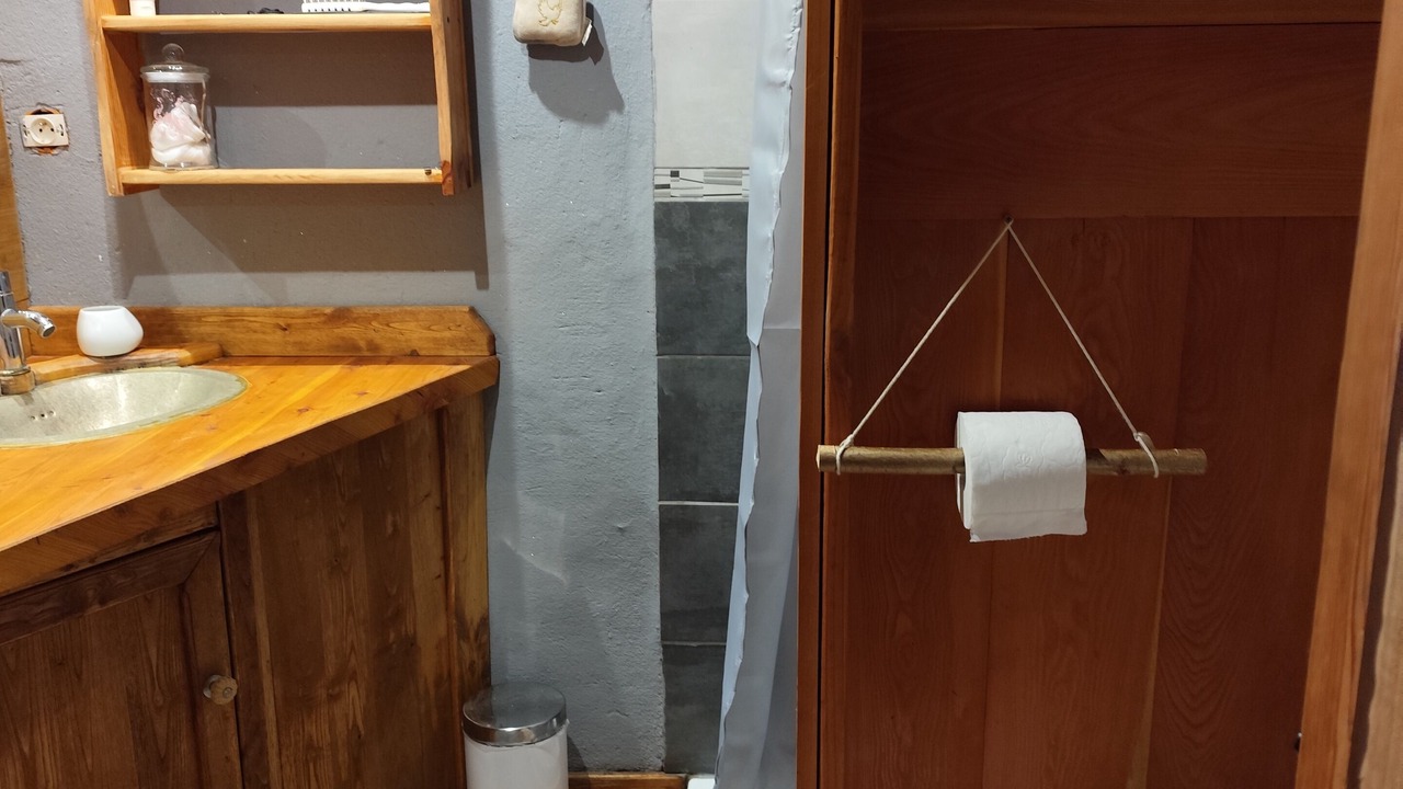 Photo of Bathroom in Saint-Cierge-sous-le-Cheylard