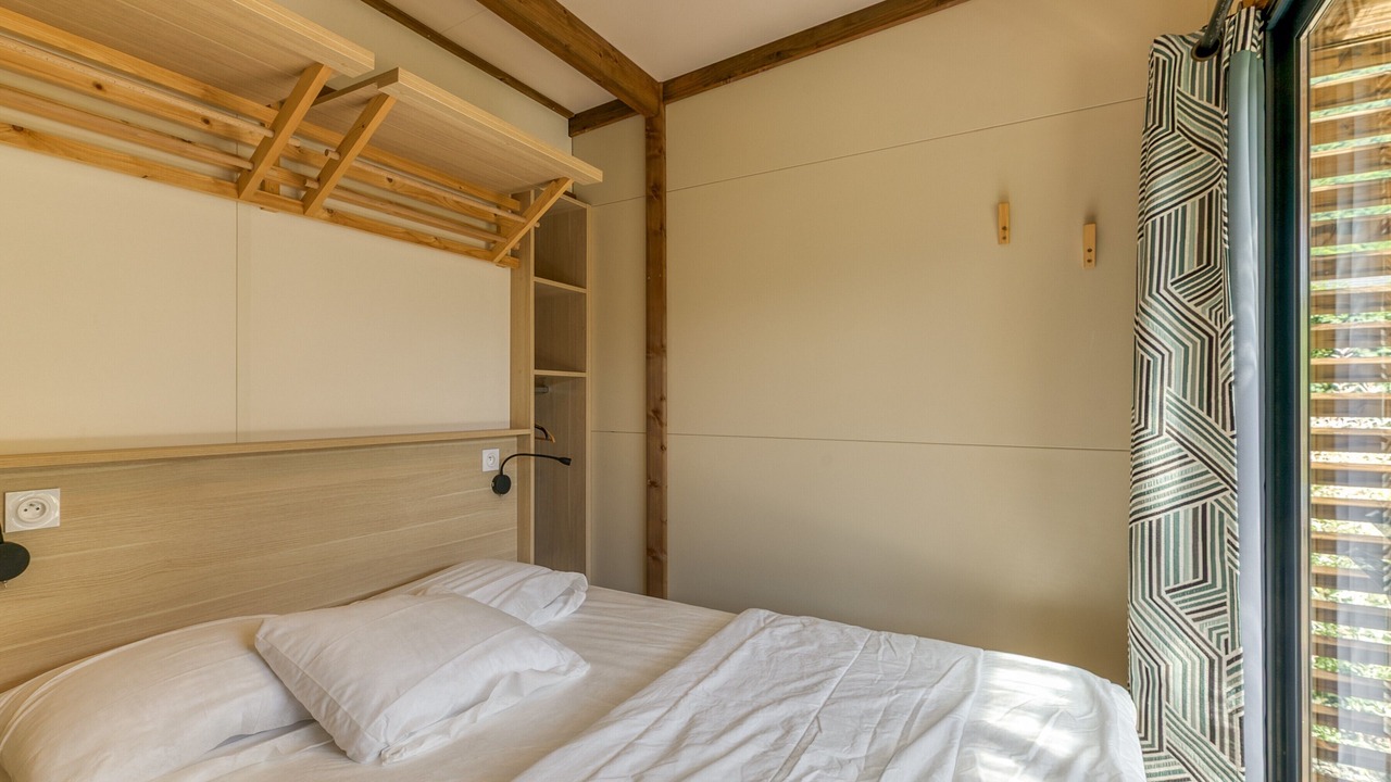 Photo of Bedroom in Vaulnaveys-le-Bas
