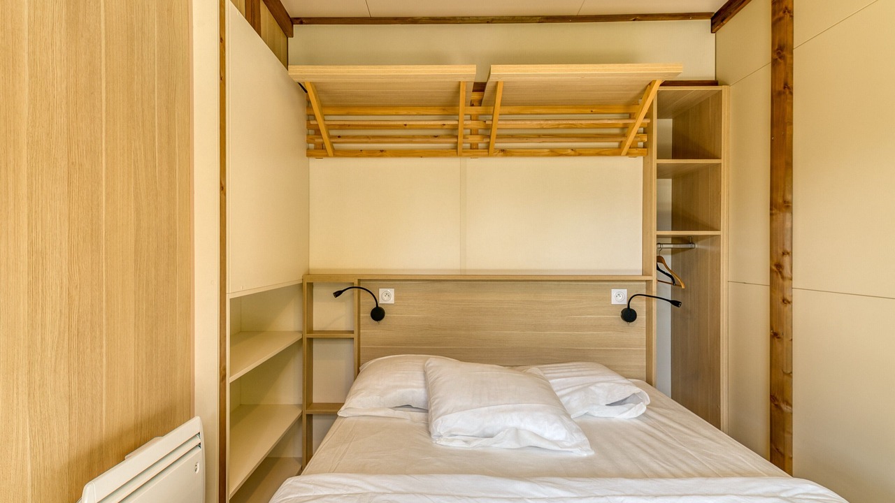 Photo of Bedroom in Vaulnaveys-le-Bas
