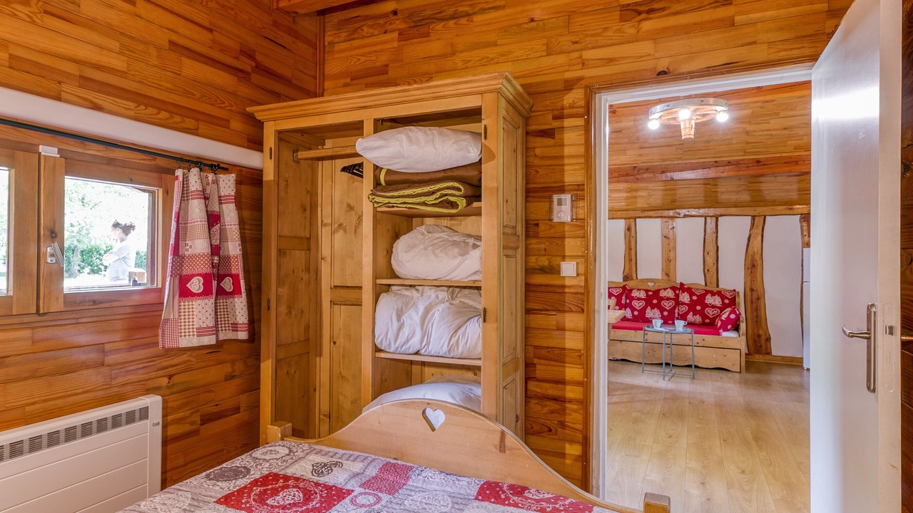 Photo of Bedroom in Vaulnaveys-le-Bas
