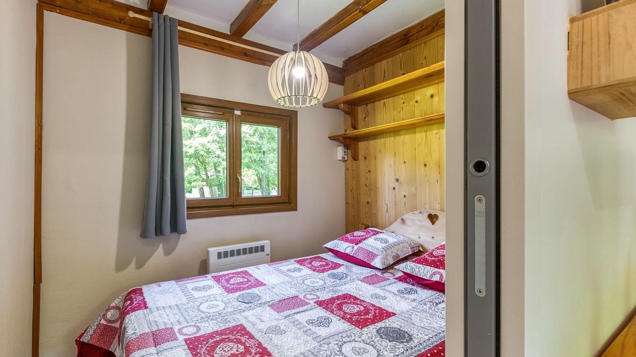 Photo of Bedroom in Vaulnaveys-le-Bas