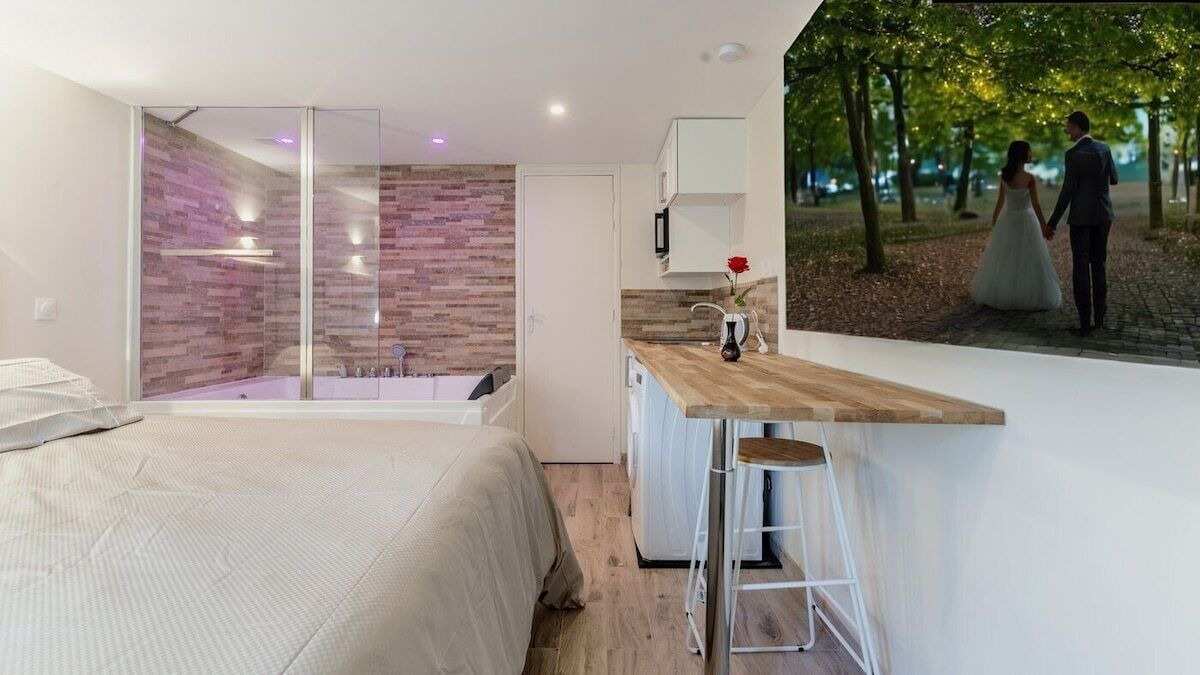 Photo of Bedroom in Villeneuve-le-Roi