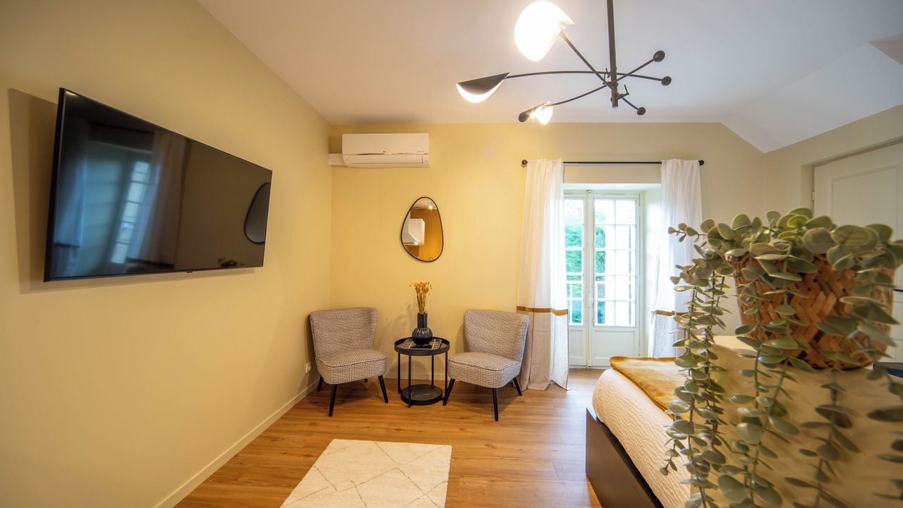 Photo of Bedroom in Dracy-le-Fort