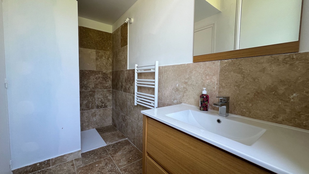 Photo of Bathroom in Montigny-en-Morvan