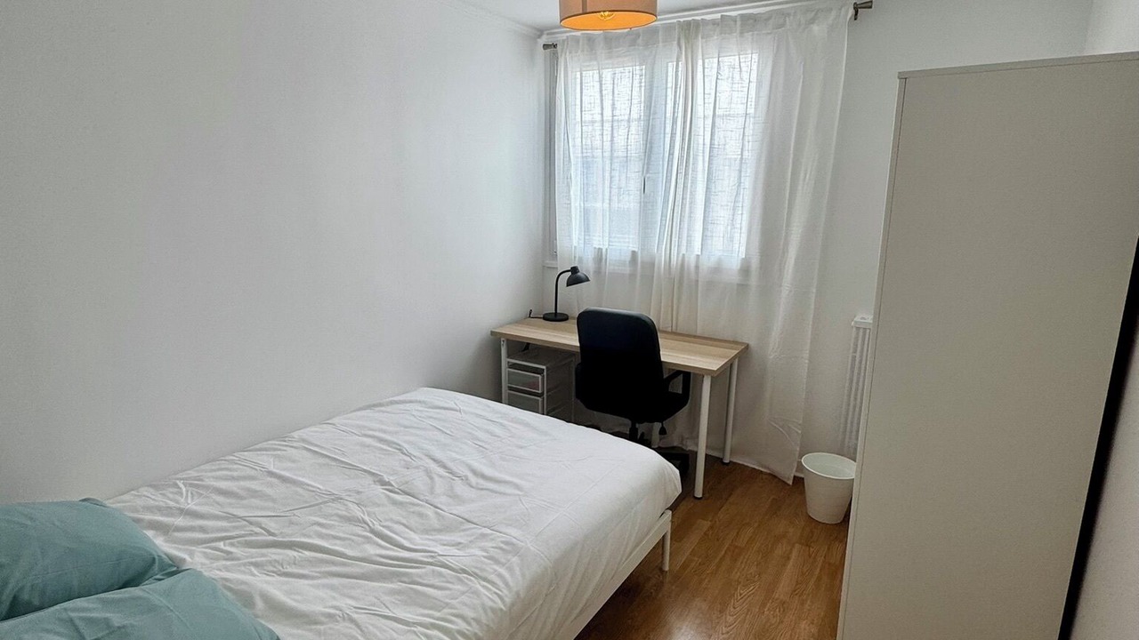 Photo of Bedroom in Breche - Prefecture