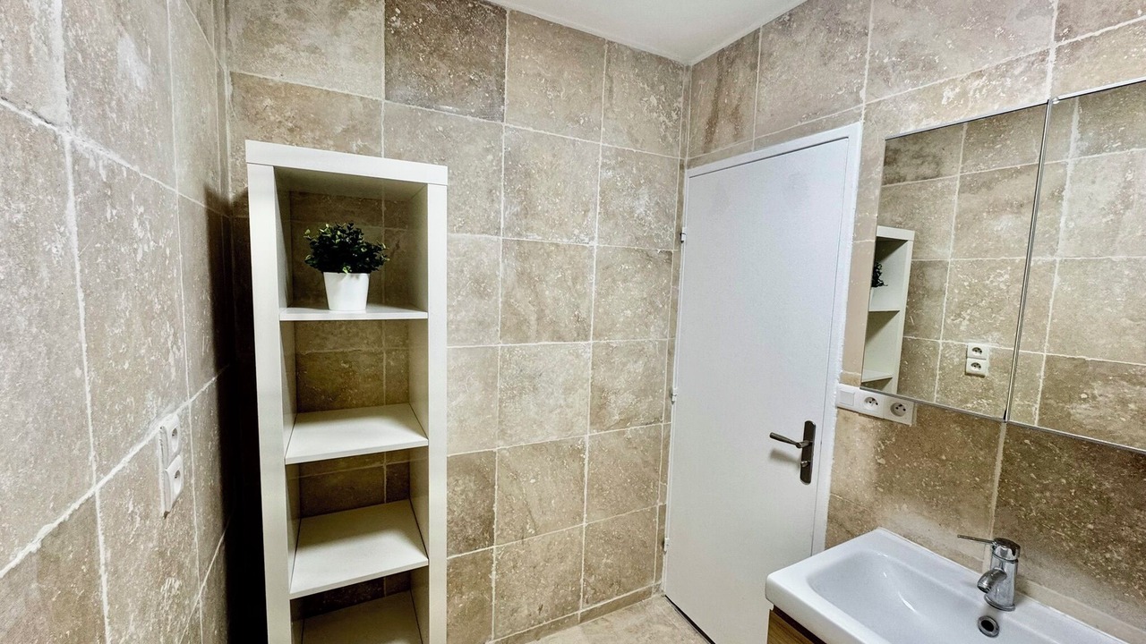 Photo of Bathroom in Breche - Prefecture
