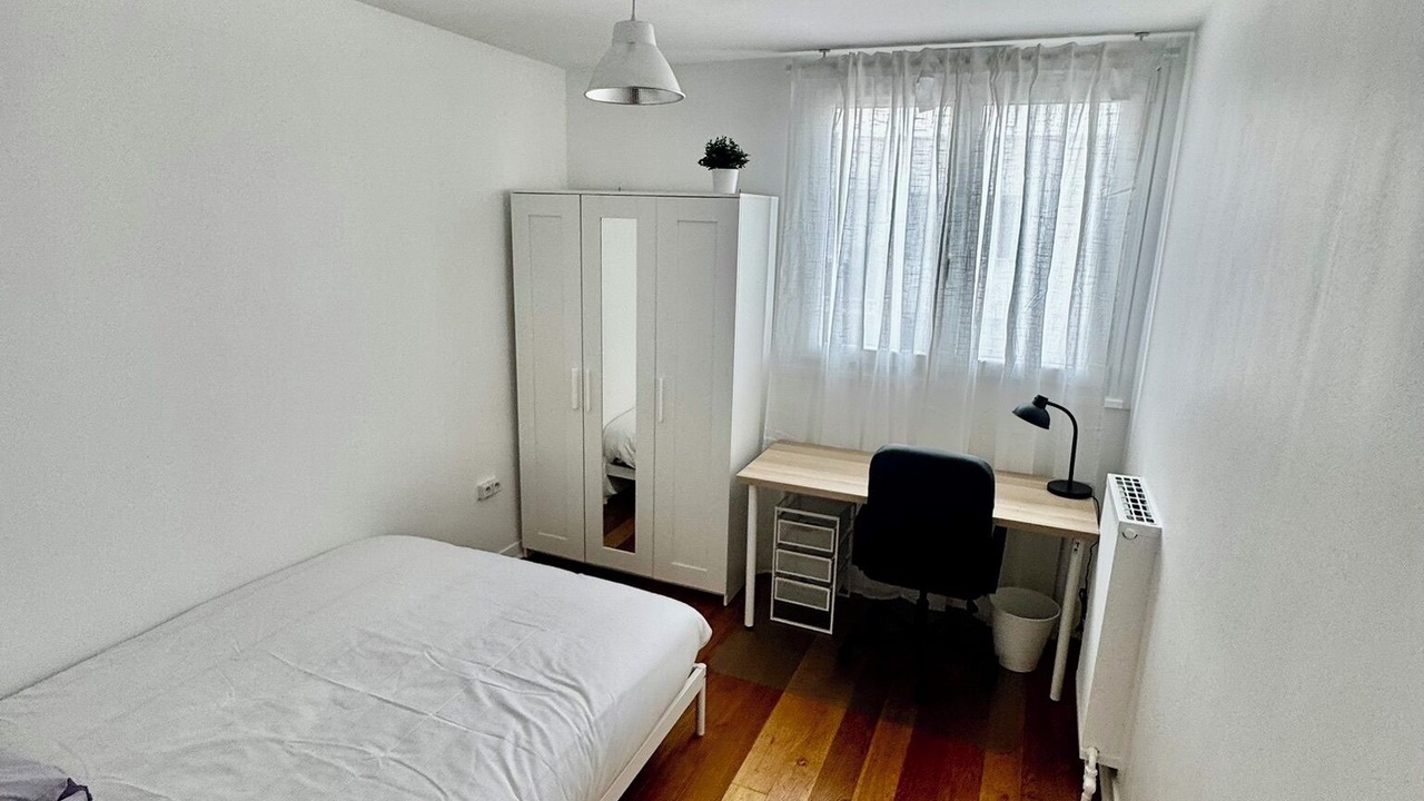 Photo of Bedroom in Breche - Prefecture