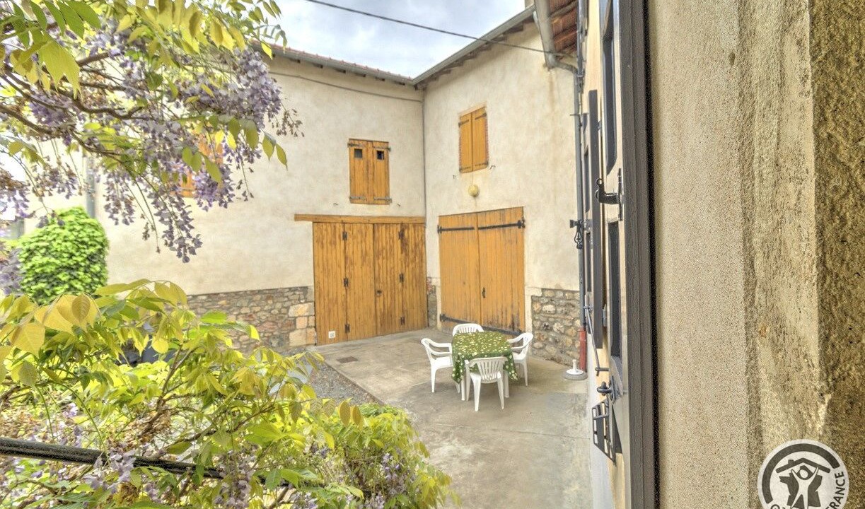Photo of Patio Balcony in Regnie-Durette
