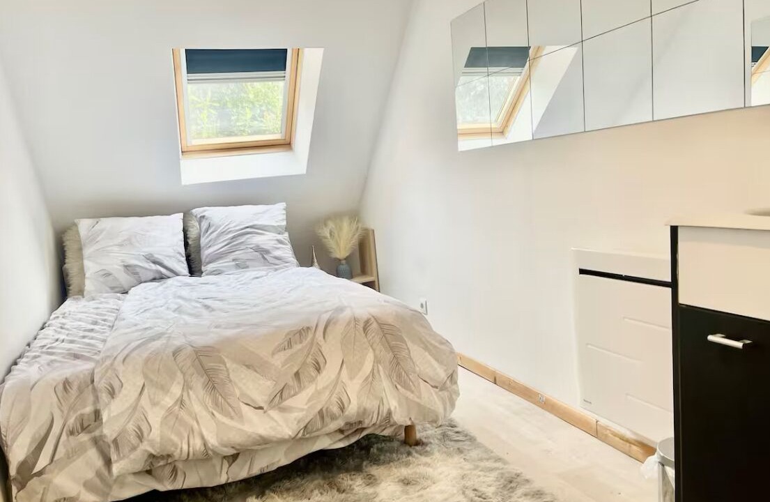 Photo of Bedroom in Villeneuve-le-Roi