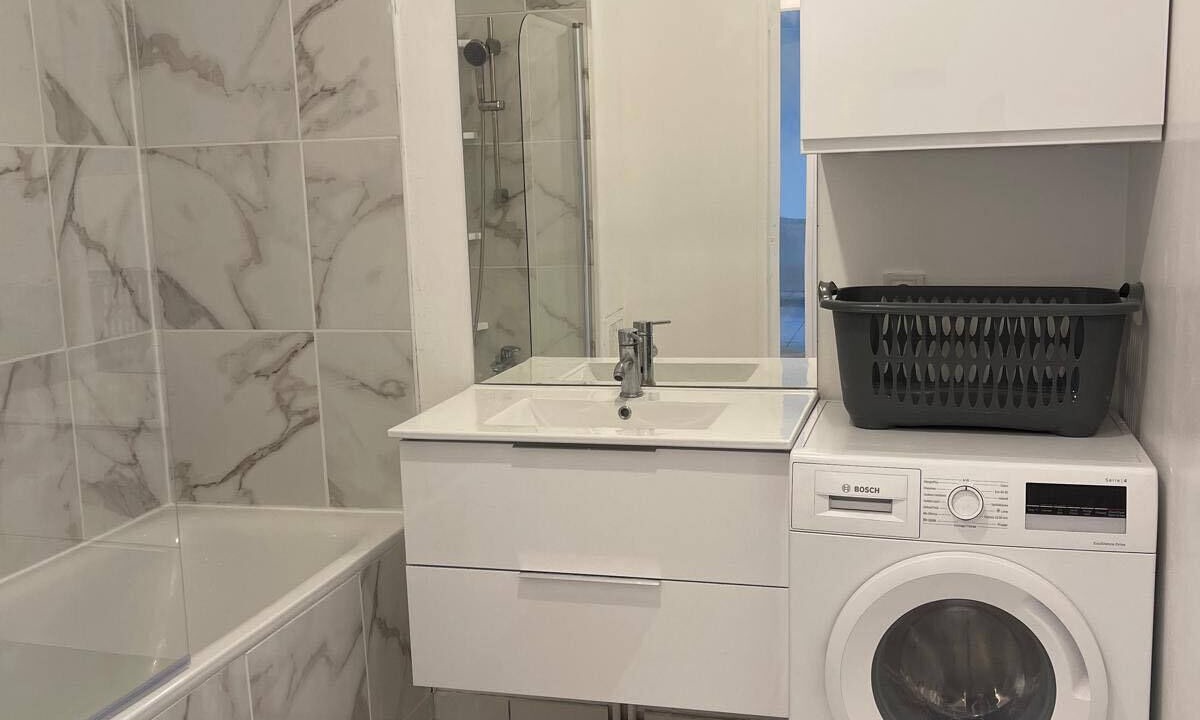 Photo of Bathroom in Orly