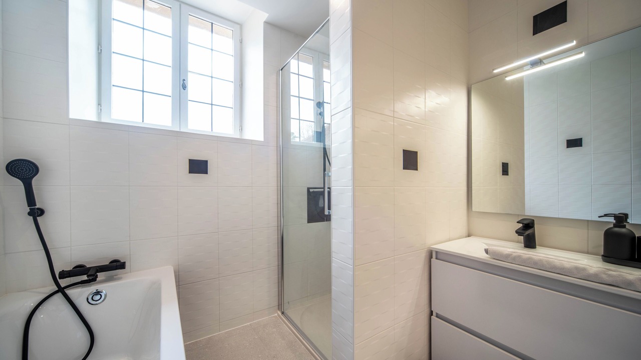 Photo of Bathroom in Dracy-le-Fort