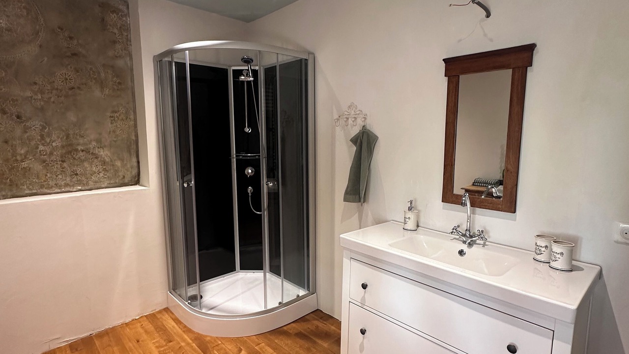 Photo of Bathroom in Francourt