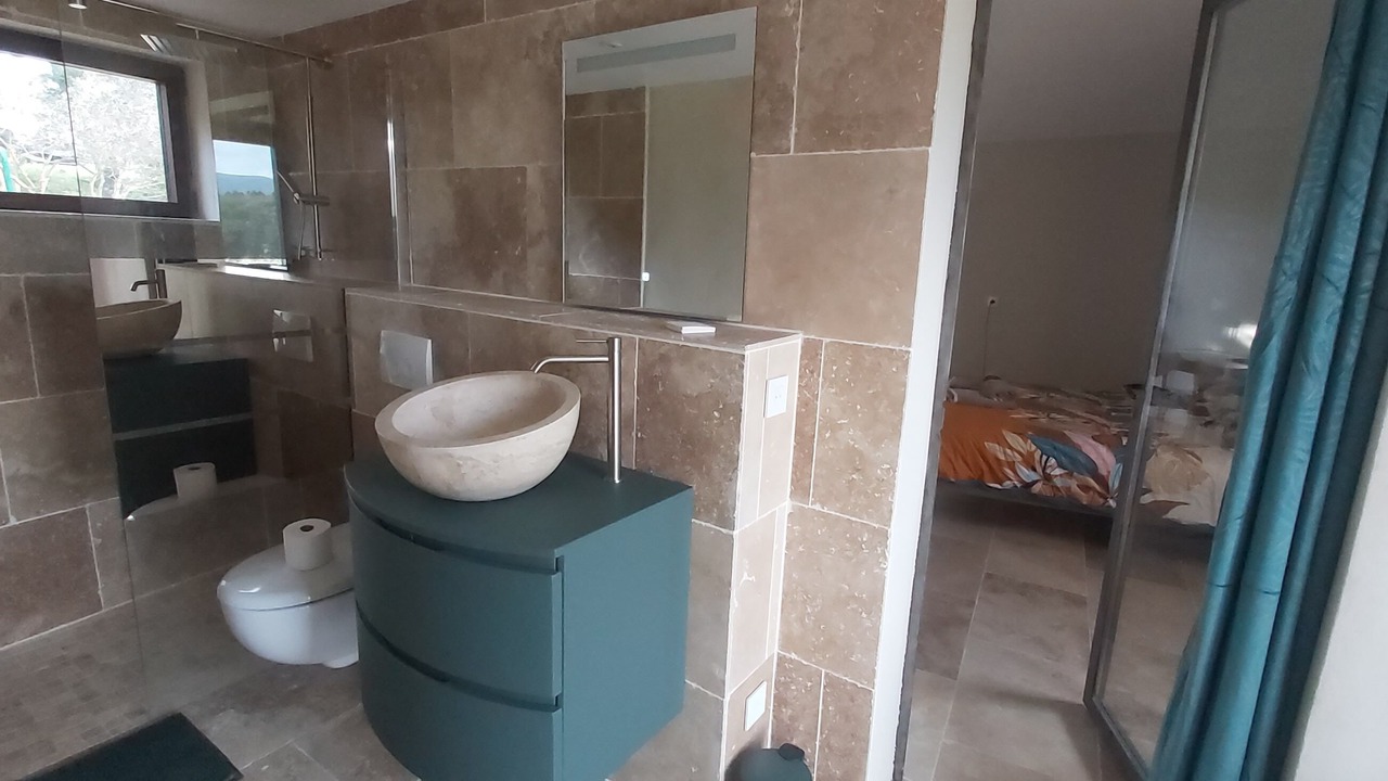 Photo of Bathroom in Grignan