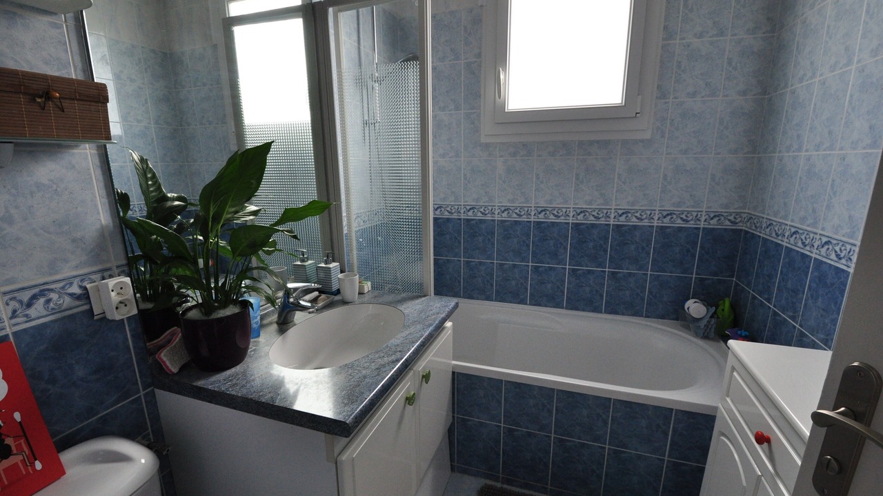 Photo of Bathroom in Sainte-Genevieve-des-Bois