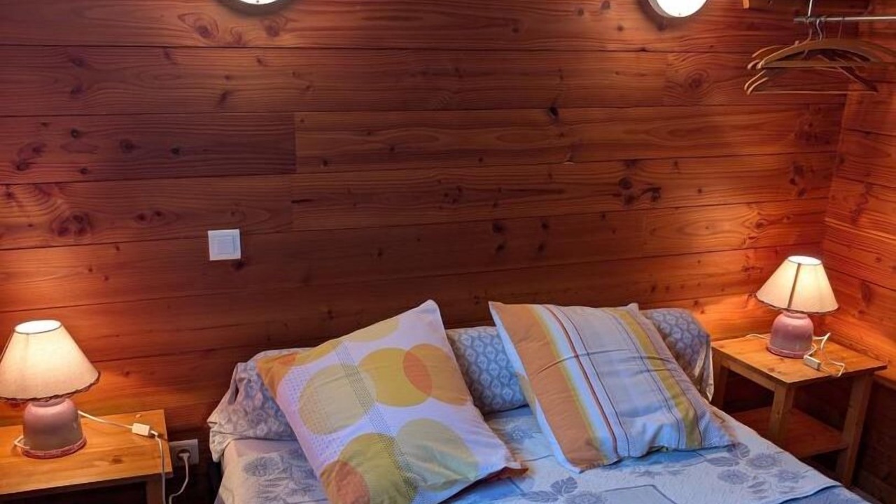 Photo of Bedroom in Saint-Clement-de-Vers