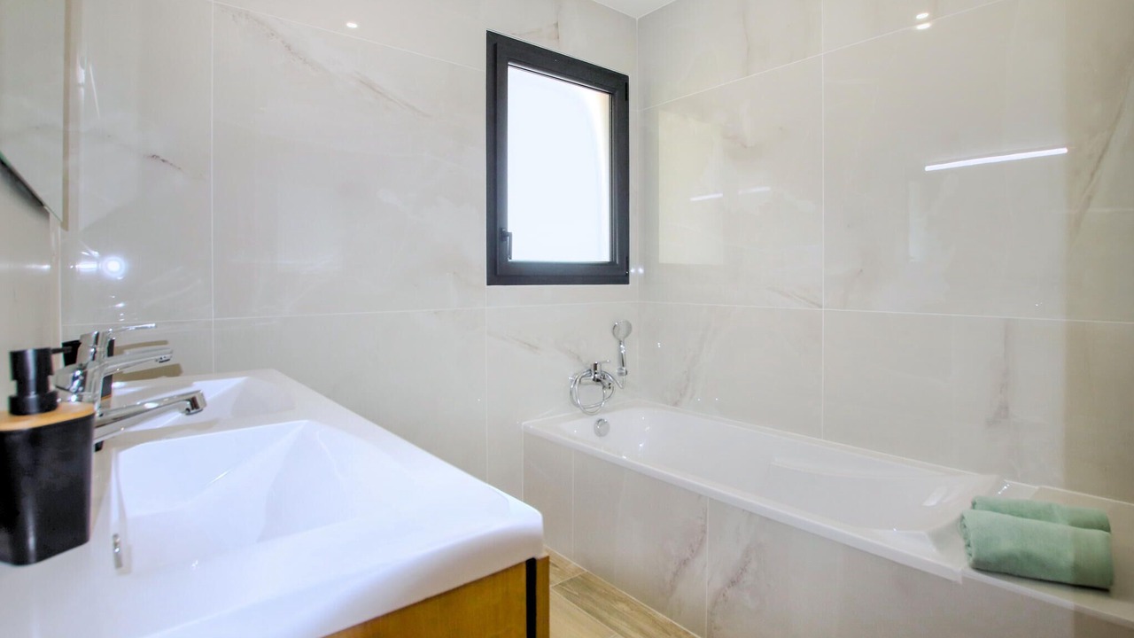 Photo of Bathroom in Puy-Saint-Martin