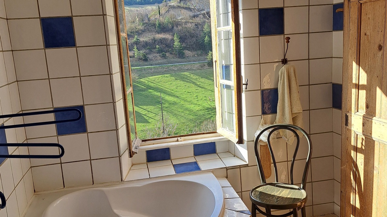Photo of Bathroom in Eygluy-Escoulin