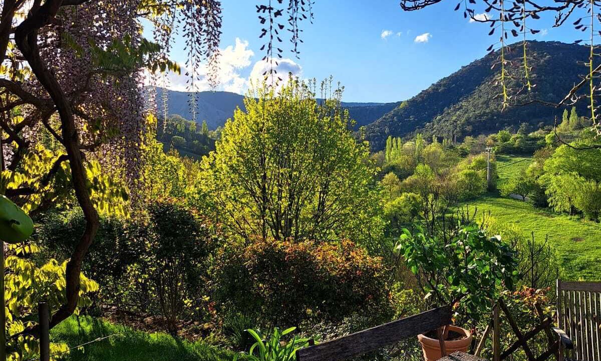 Photo of Patio Balcony in Eygluy-Escoulin