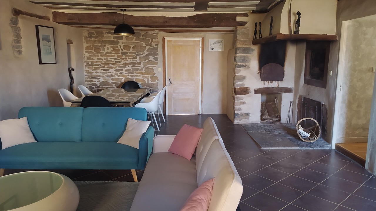 Photo of Livingroom in Saint-Lothain