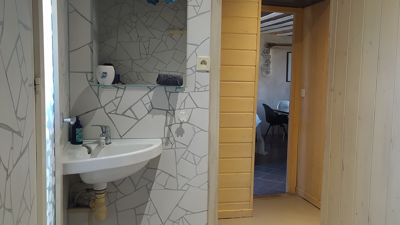 Photo of Bathroom in Saint-Lothain