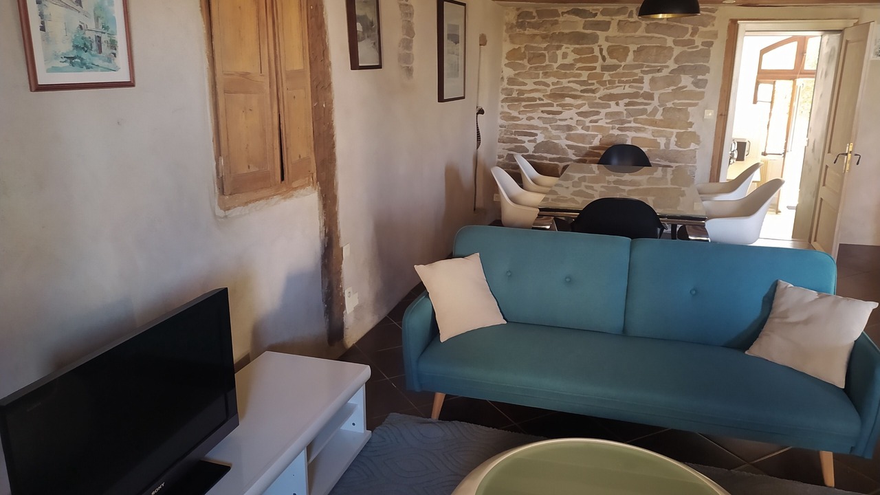 Photo of Livingroom in Saint-Lothain