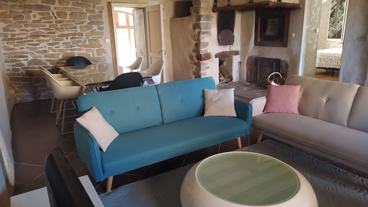 Photo of Livingroom in Saint-Lothain
