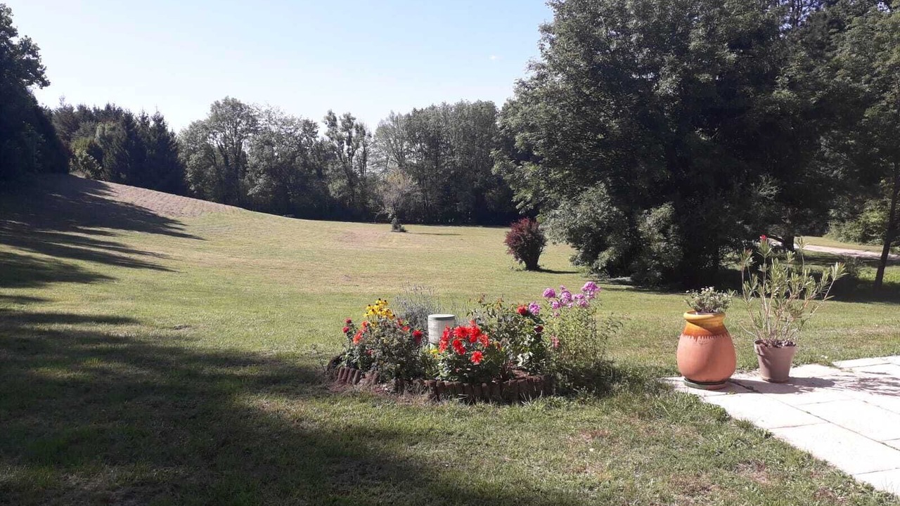 Photo of Outdoor in Ney