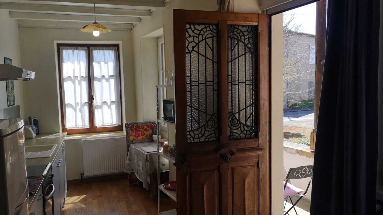 Photo of Kitchen in Martailly-Les-Brancion