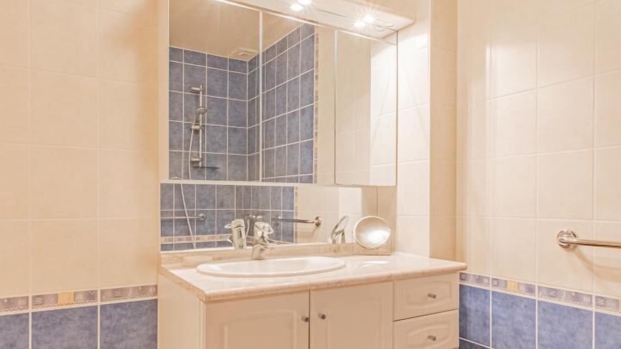 Photo of Bathroom in Montagny-les-Buxy