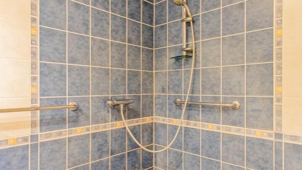 Photo of Bathroom in Montagny-les-Buxy