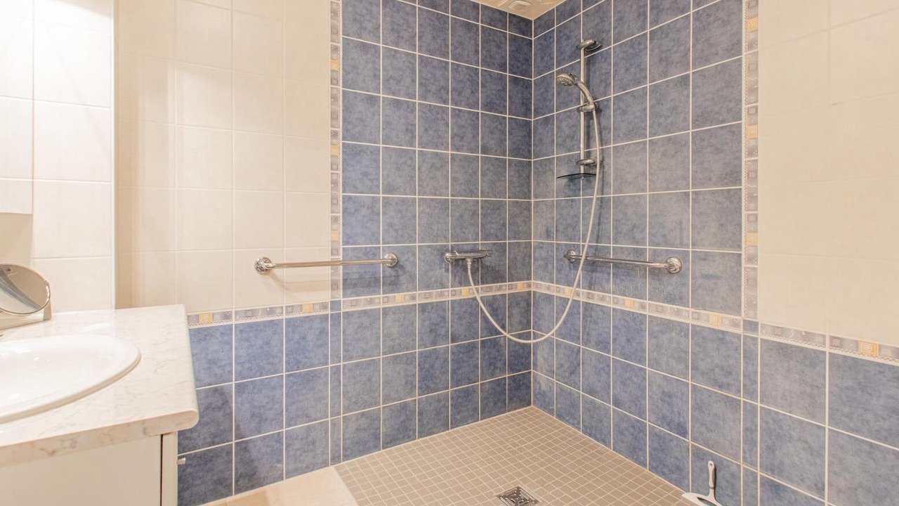 Photo of Bathroom in Montagny-les-Buxy